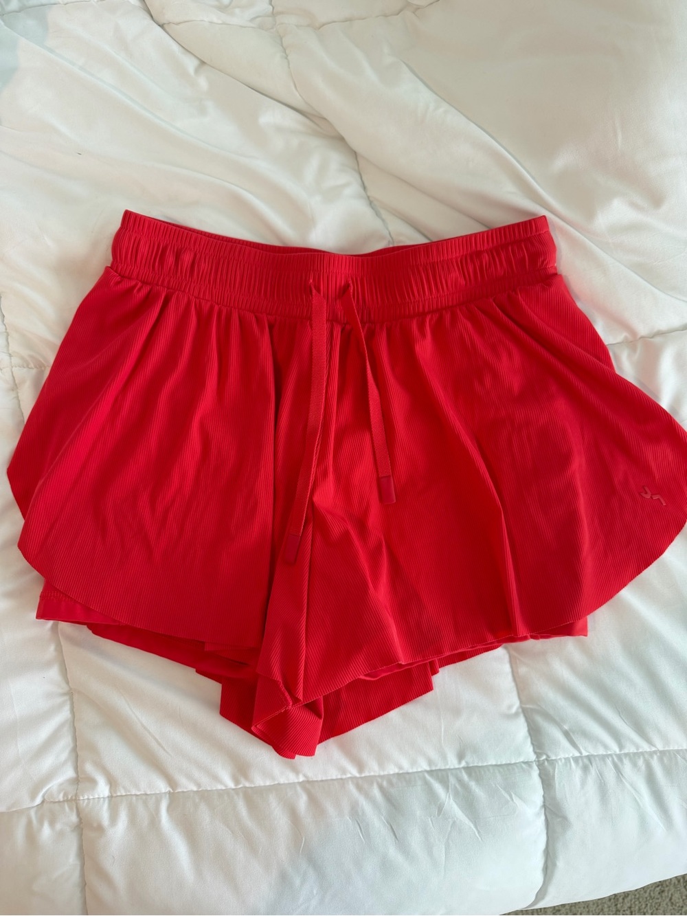 Red athletic shorts - Picture 1 of 4